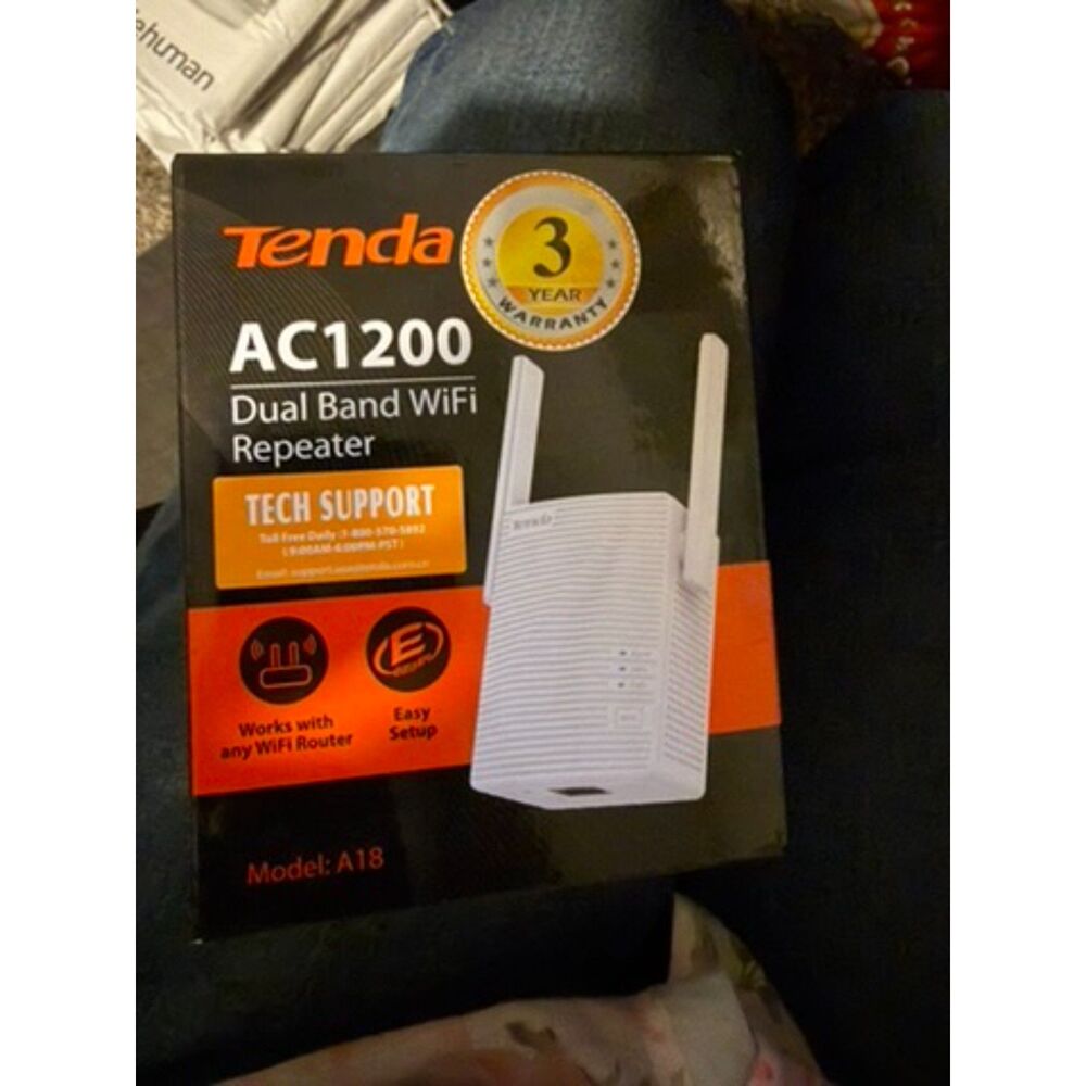 Tenda AC1200 WiFi Range Extender